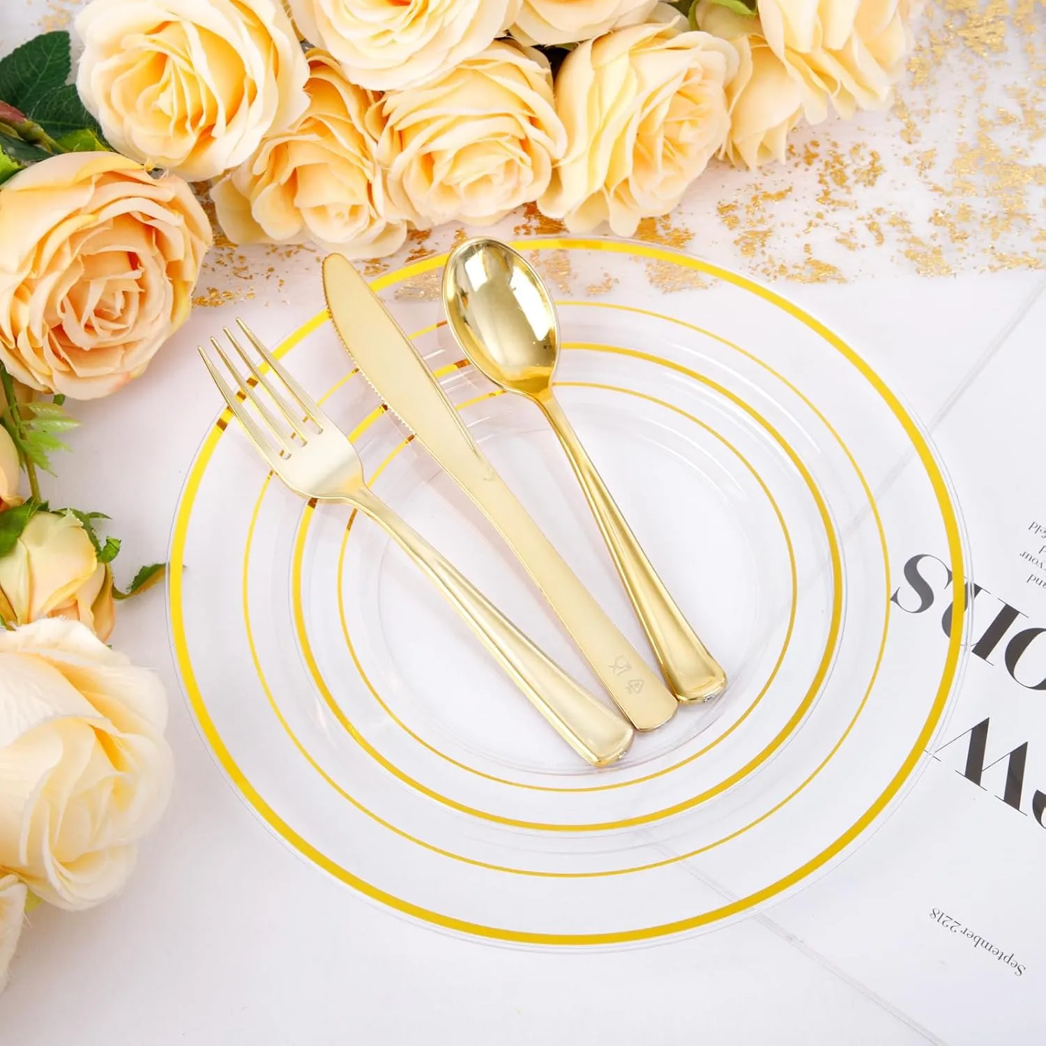 bUCLA 150Pcs Clear Gold Plastic Dinnerware Set - Clear and Gold Disposable Plates Include 25 Dinner / 25 Dessert Plates,25 Knives,25 Forks,25 Spoons,25 Cups for Party&Wedding