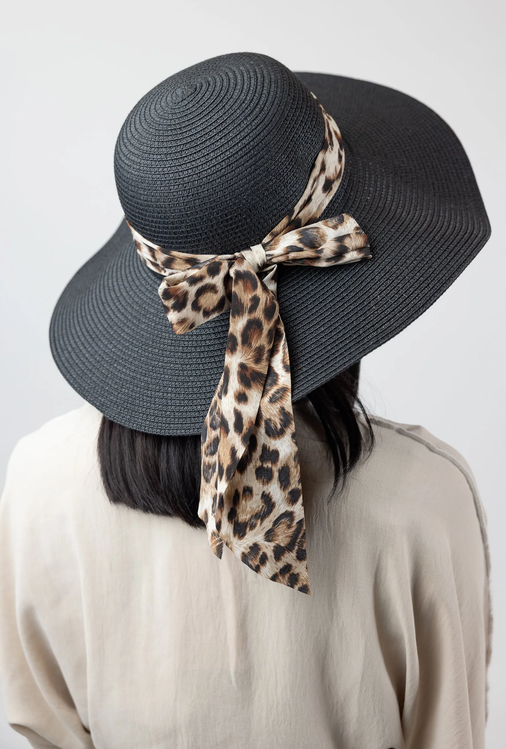 Ezmirelda Hat