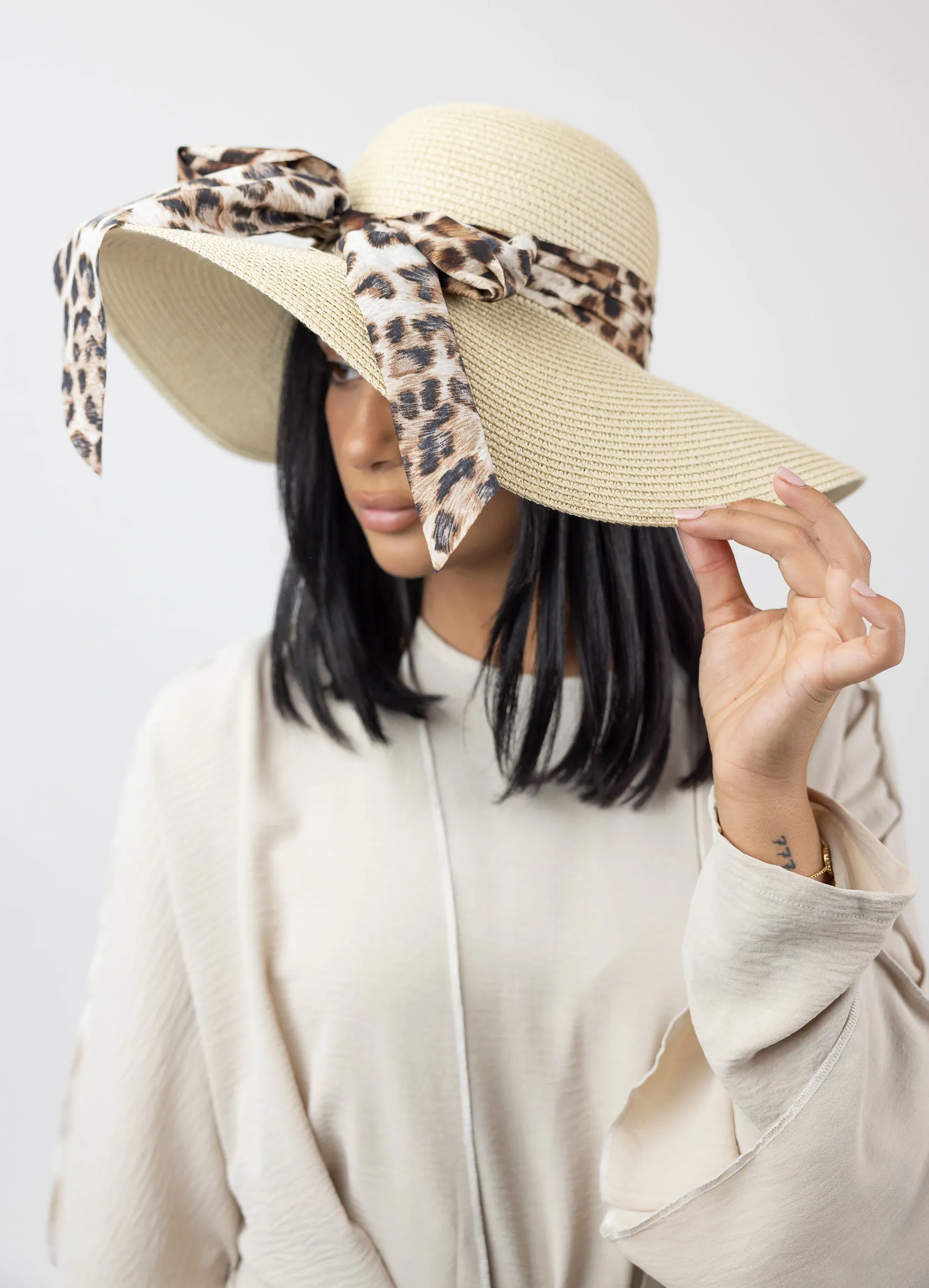Ezmirelda Hat