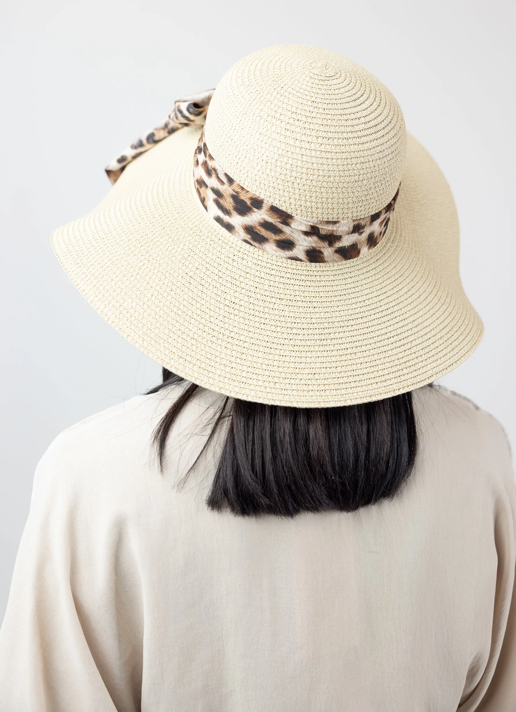 Ezmirelda Hat